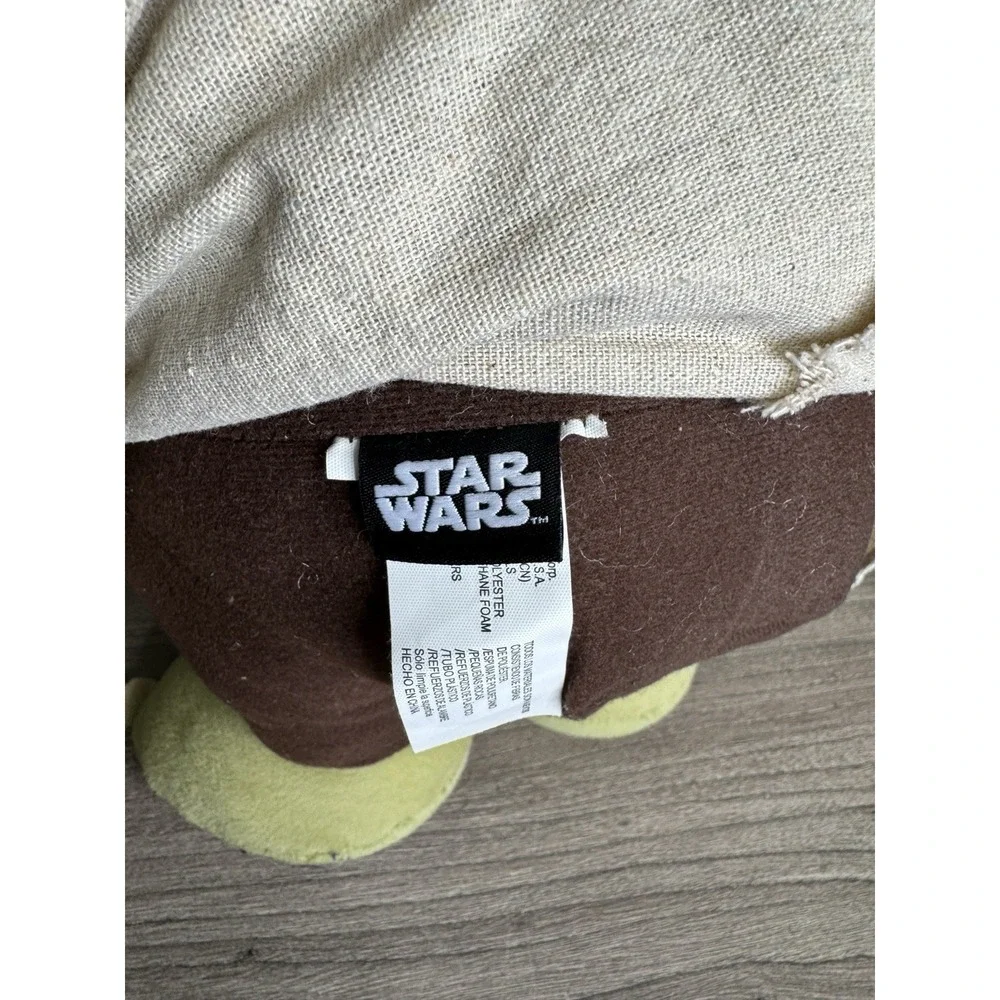 Star Wars Disney Gemmy Yoda 21